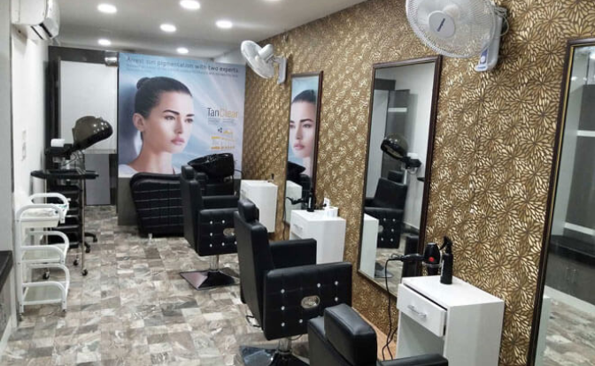 Matrix Hair Studio Unisex Saloon